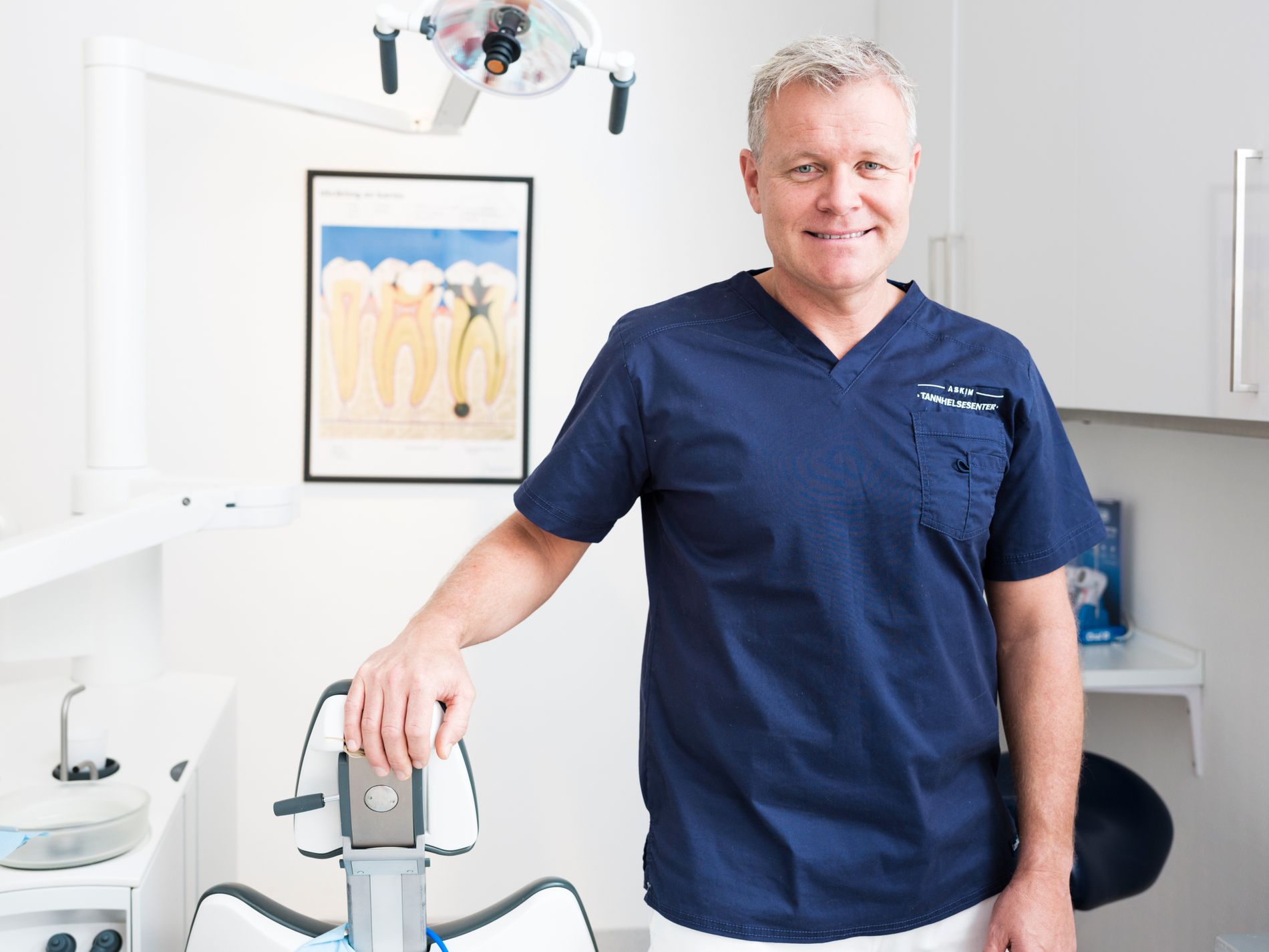 KJENT PROBLEM: Tannlege Øivind Berg ved Askim Tannhelsesenter får stadig vekk spørsmål fra pasienter som ønsker å bli kvitt dårlig ånde.